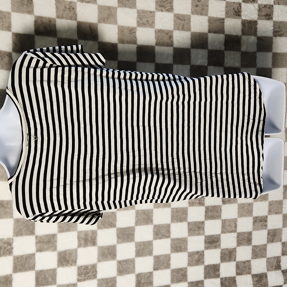 Betsey Johnson Black and White Striped Tee t-shirt "Love is all we need" XL - Picture 3 of 7